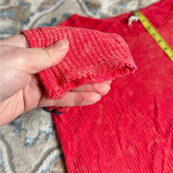 We the Free Free People Diamond Dozen Coral Red Distressed Thermal Top Size M - Picture 7 of 8